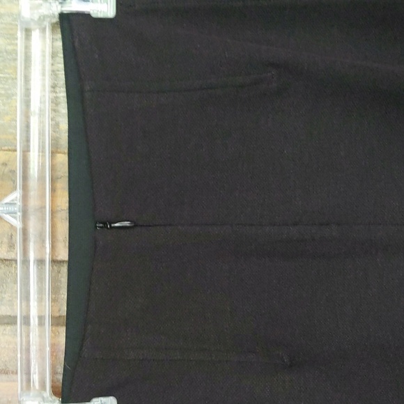 NWT M.M. LaFleur Crosby Skirt - Textured Ponte in Lava - 1+ - Picture 2 of 9